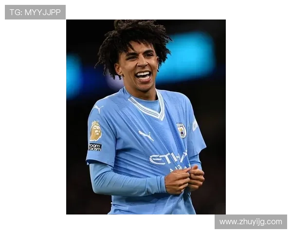 全球足球新星崛起最新出炉的年轻球员引发热议与期待