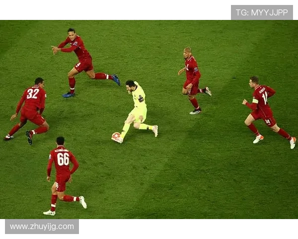 足球场上的神鬼传奇:那些令人瞩目的足球明星与他们的非凡故事 足球场上的神鬼传奇:那些令人瞩目的足球明星与他们的非凡故事