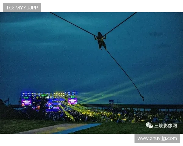 足球明星挑战芒果踢球趣味视频引发网友热议与欢笑